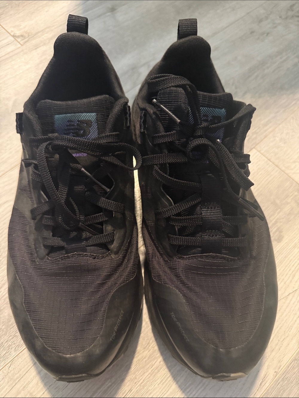 New Balance trail nitrile  sneakers size 9.5  4 E wide